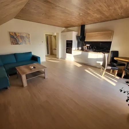 “chaty “ Lejlighed