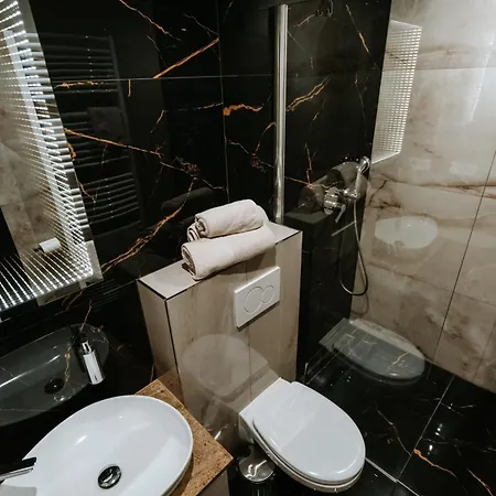 “chaty “ شقة *