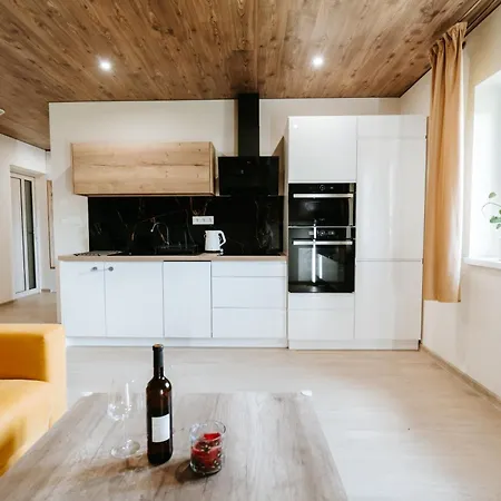 “chaty “ Lejlighed *