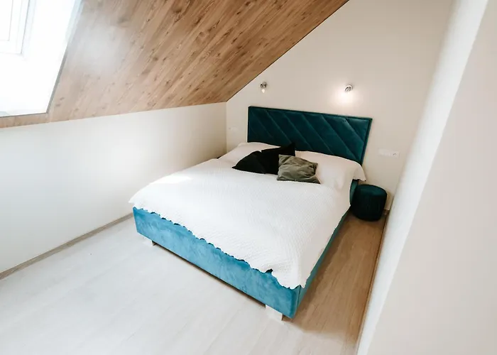 “chaty “ Apartman *